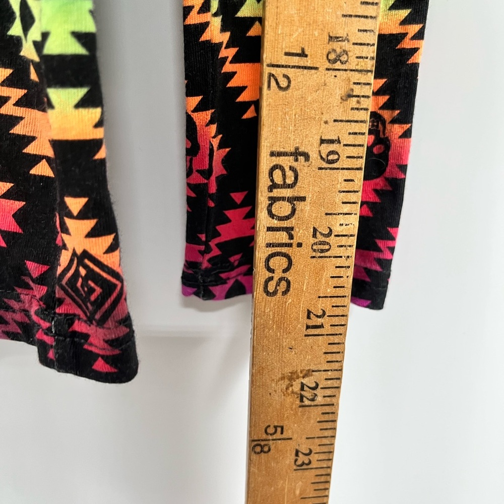 No Boundaries Colorful Rainbow Skull Cotton Blend Long Sleeve Top Size M - Picture 6 of 12